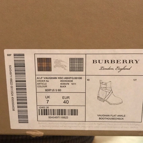 Burberry Boots! - Picture 6 of 6
